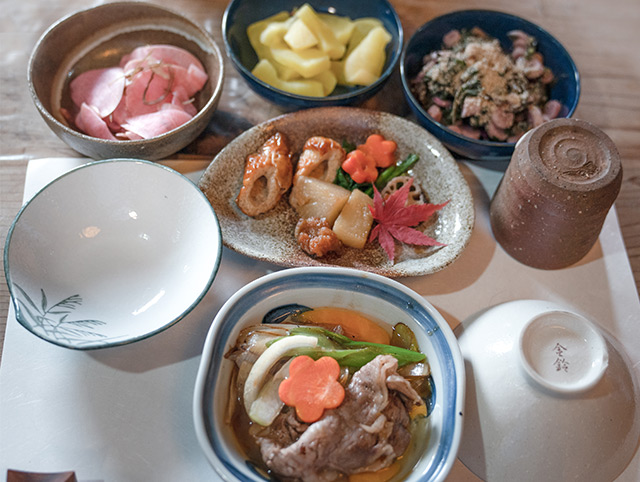 朝食はおばあちゃん手料理の日本食