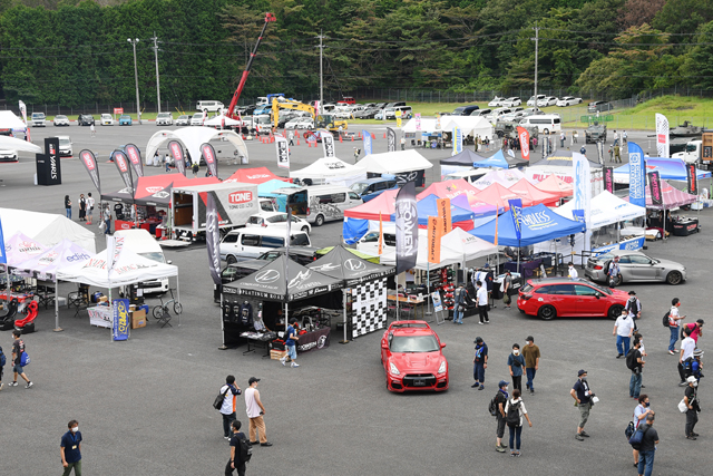 24時間お祭り気分!