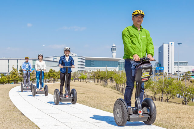 走行の仕組みや運転のコツなどを丁寧にアドバイス