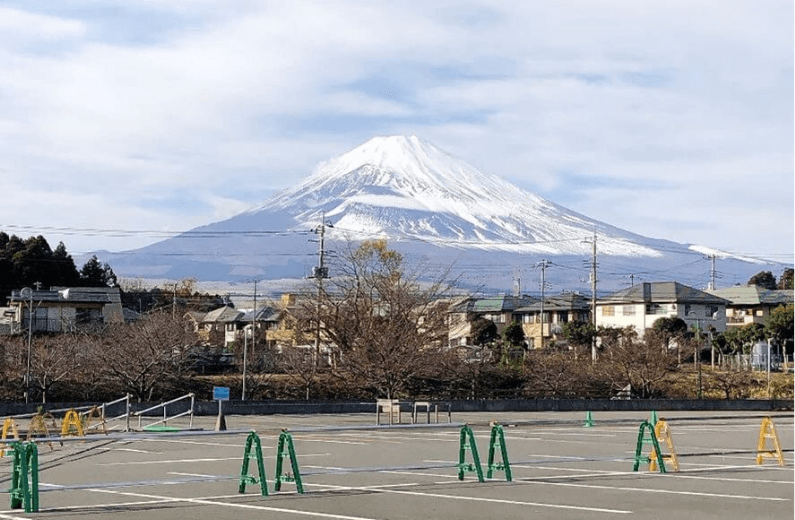 「御殿場高原　時之栖」駐車場から見えた富士山。この旅一番の絶景