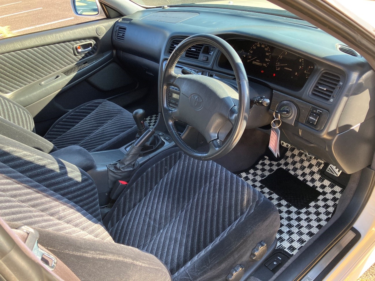 JZX100ツアラーV 後期 内装 jzx100ツアラーv 後期純正内装前後4枚 