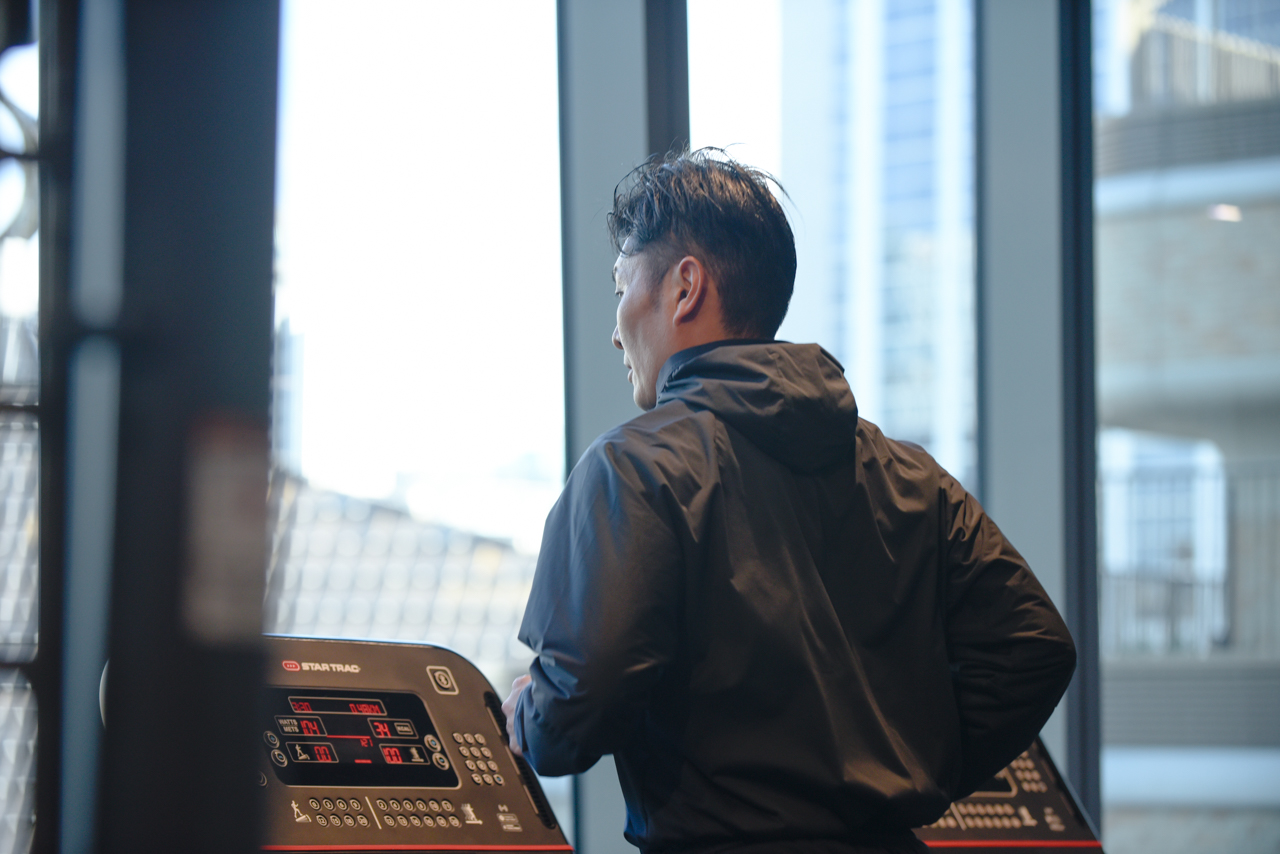 運動習慣の強い味方に！汗をかく目的に特化した「zauna suit