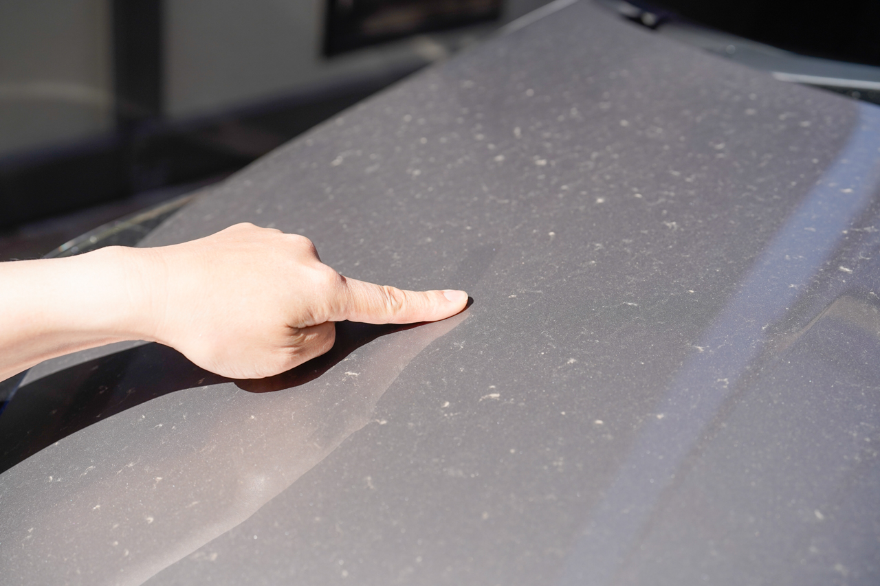 ボンネットの汚れ